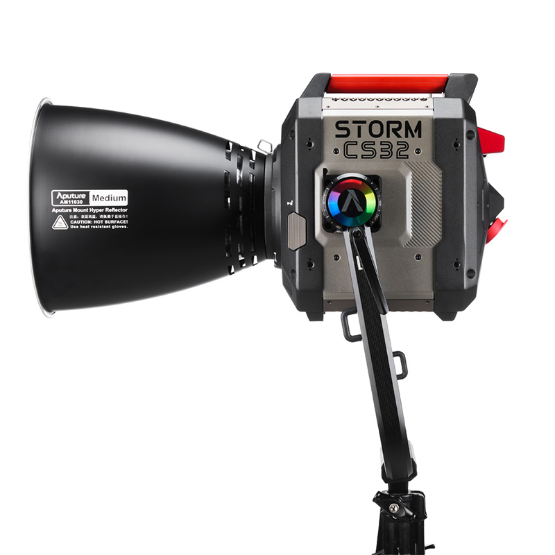 AputureポイントソースフルカラーLED『STORM CS32』国内販売開始